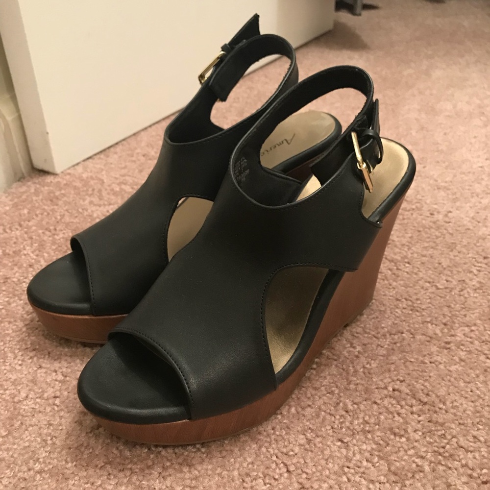 American Eagle Wedges